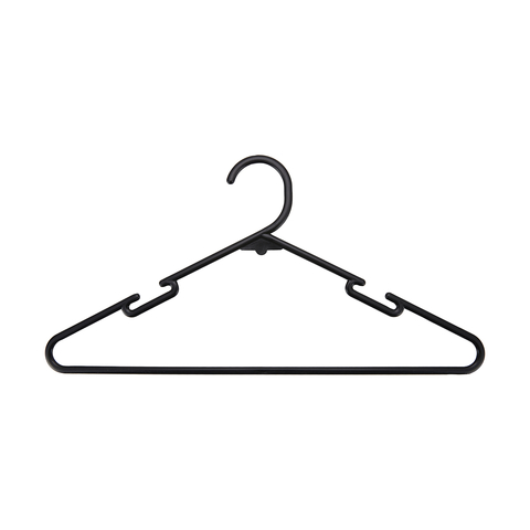plastic clothes hangers