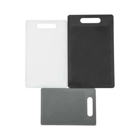 black plastic chopping board